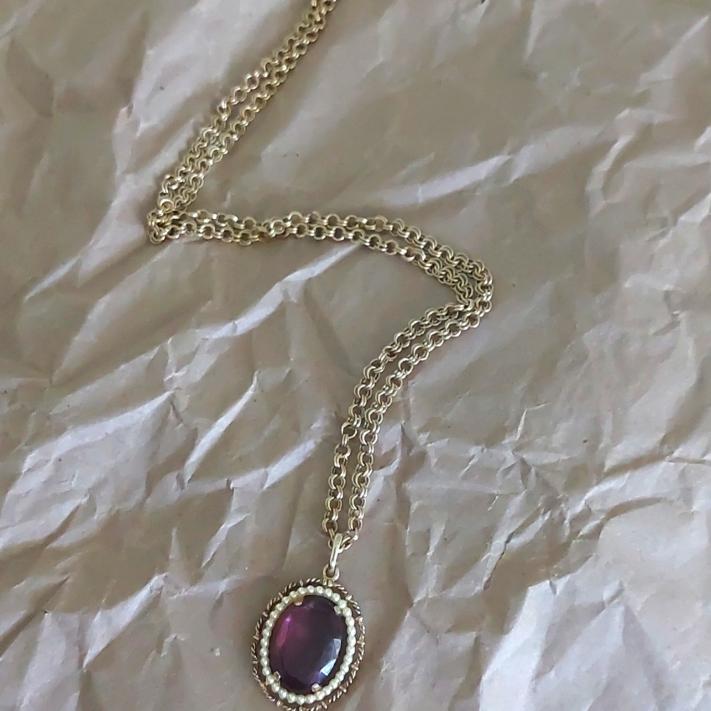 AVON Vintage Necklace  0247